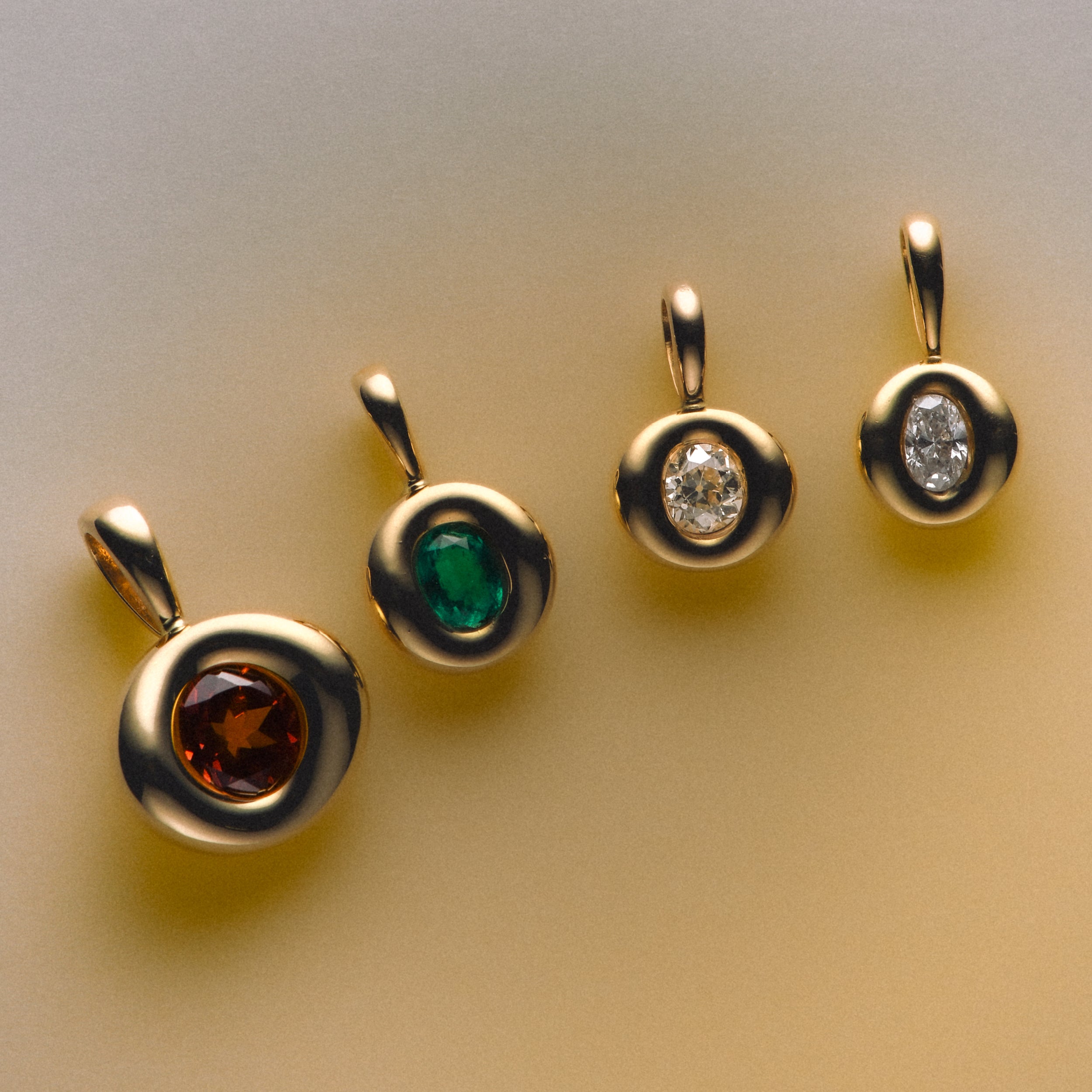 Pillow Pendant 0.38ct Oval Emerald
