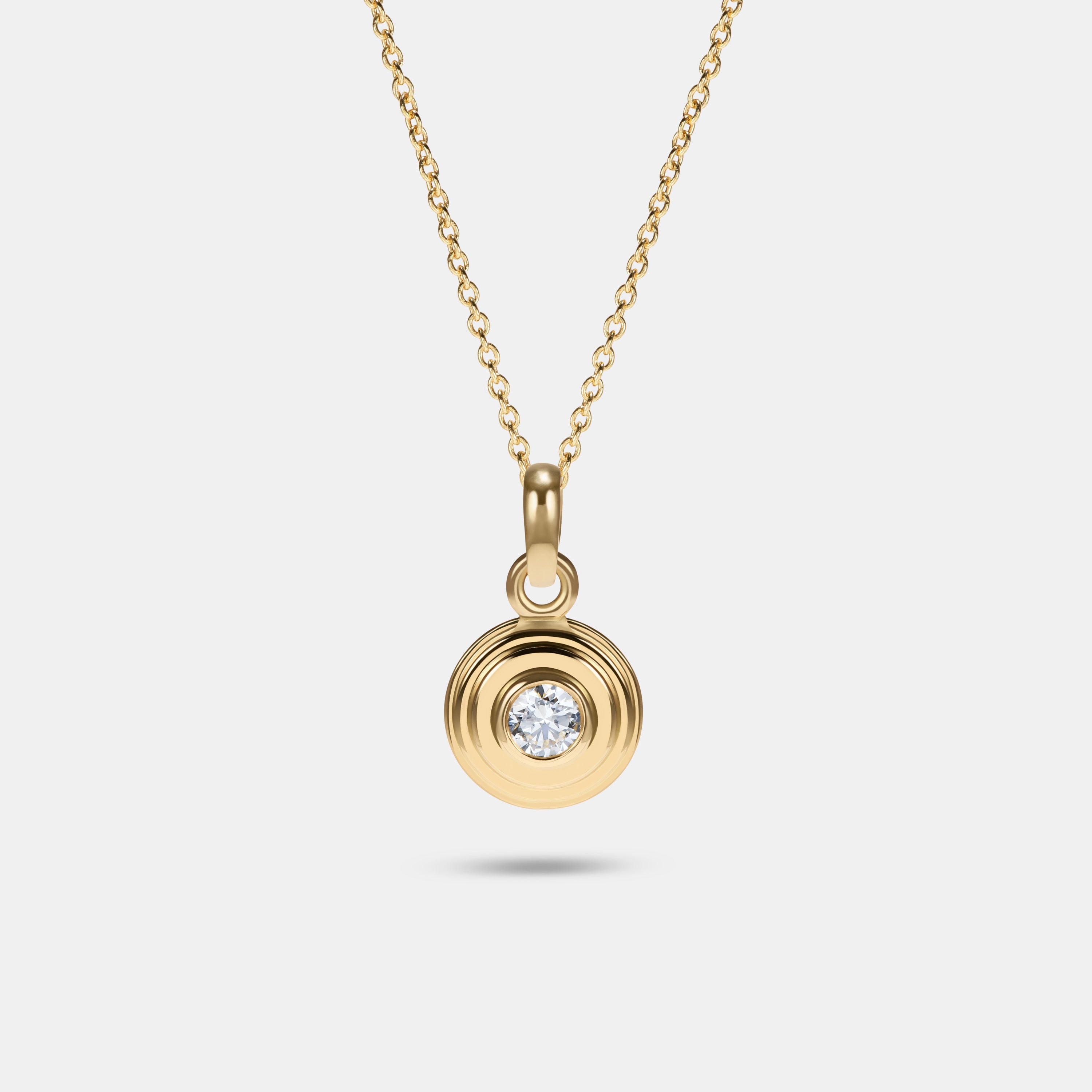 Contours Pendant Charm Round Diamond in 18 Karat Yellow Gold