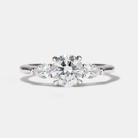 Freya - 0.90ct Round Diamond Engagement Ring