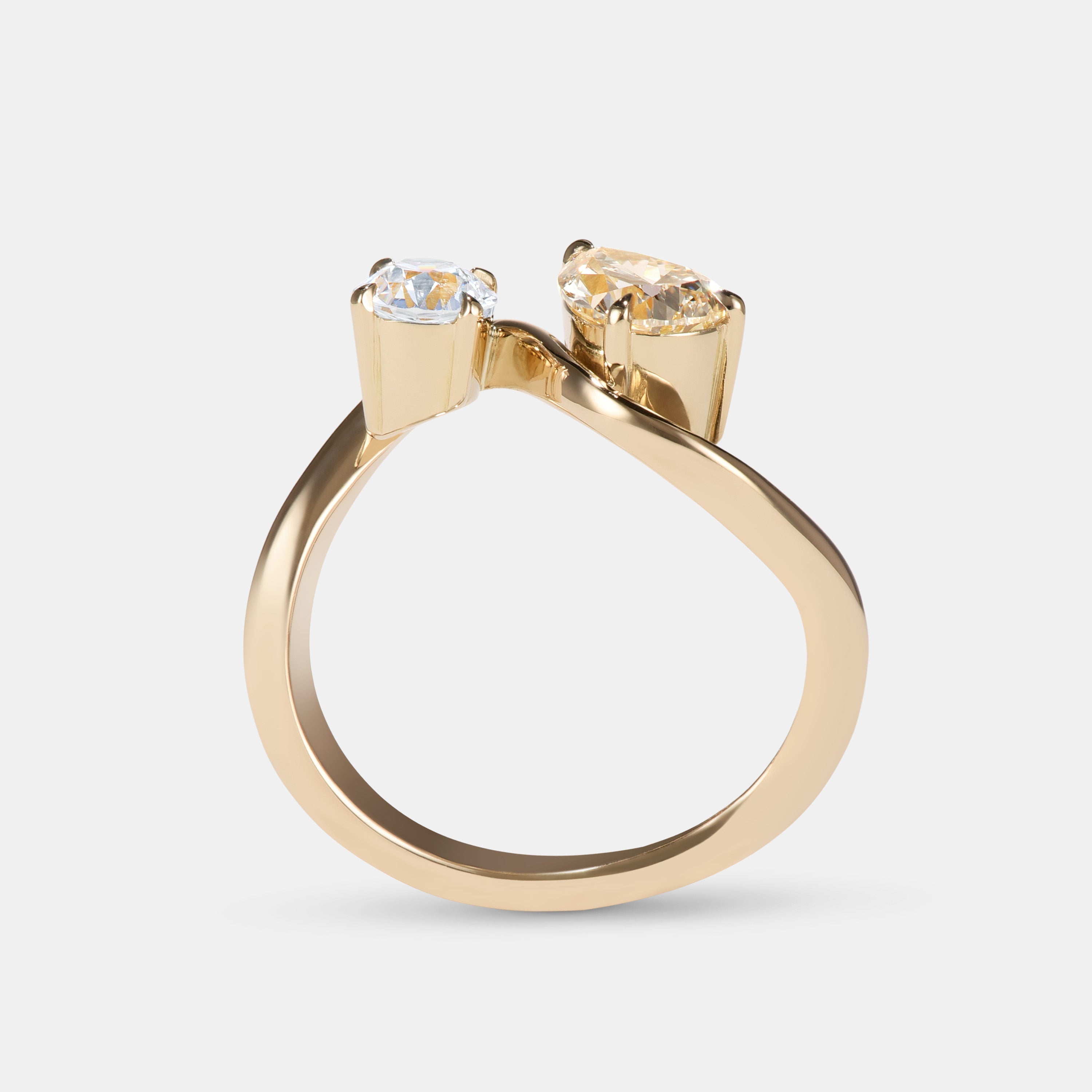 Zaha Diamond Toi Et Moi Engagement Ring