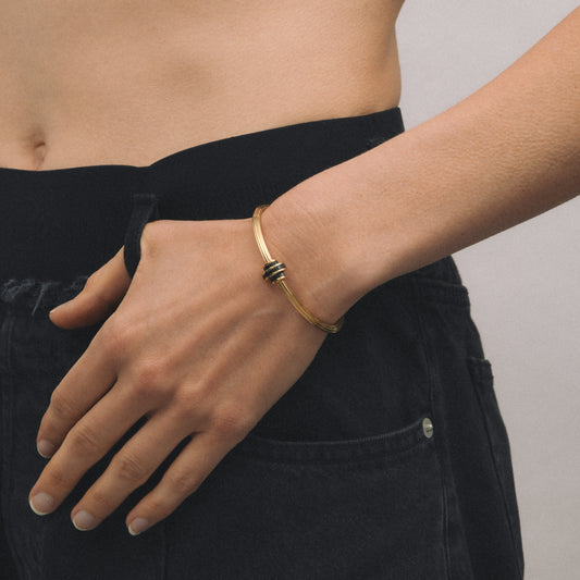 Cog Sapphire Wrist Cuff in 18 karat yellow gold