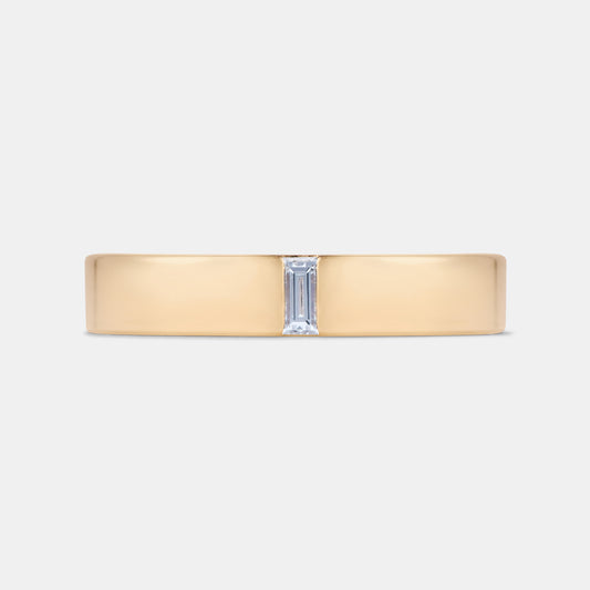 Flat Band With Diamond in Yellow Gold