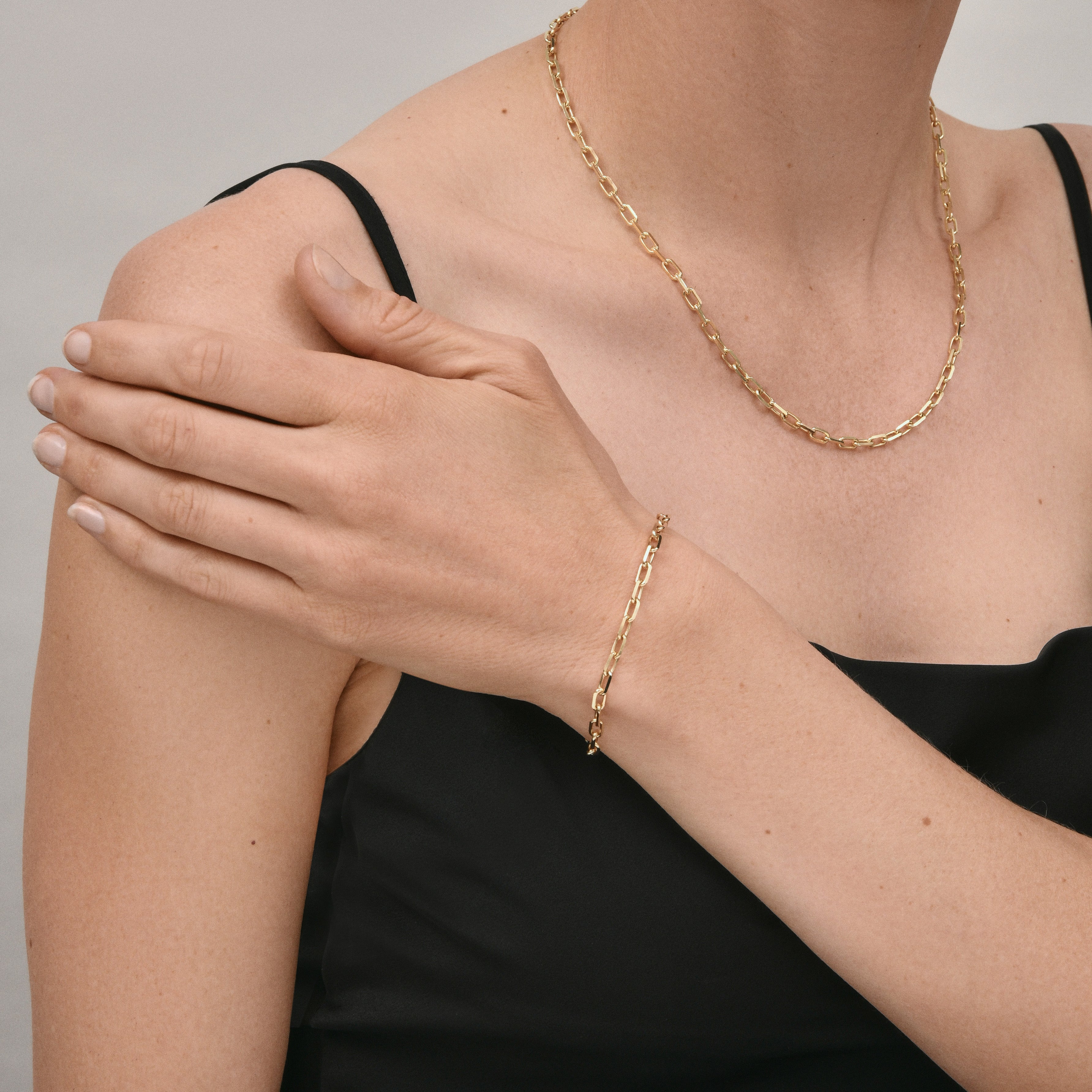 Anchor Chain Bracelet in 18 Karat Yellow Gold