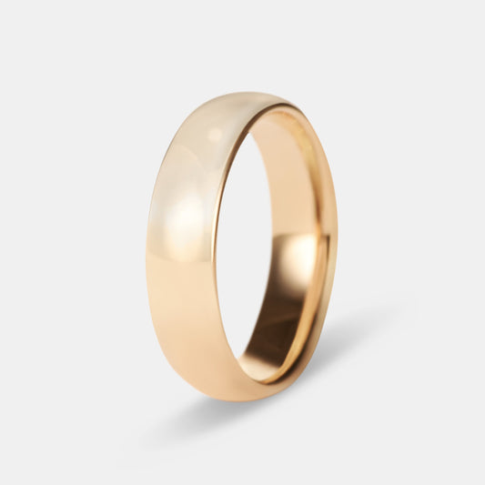 Barrel Wedding Band in Yellow Gold