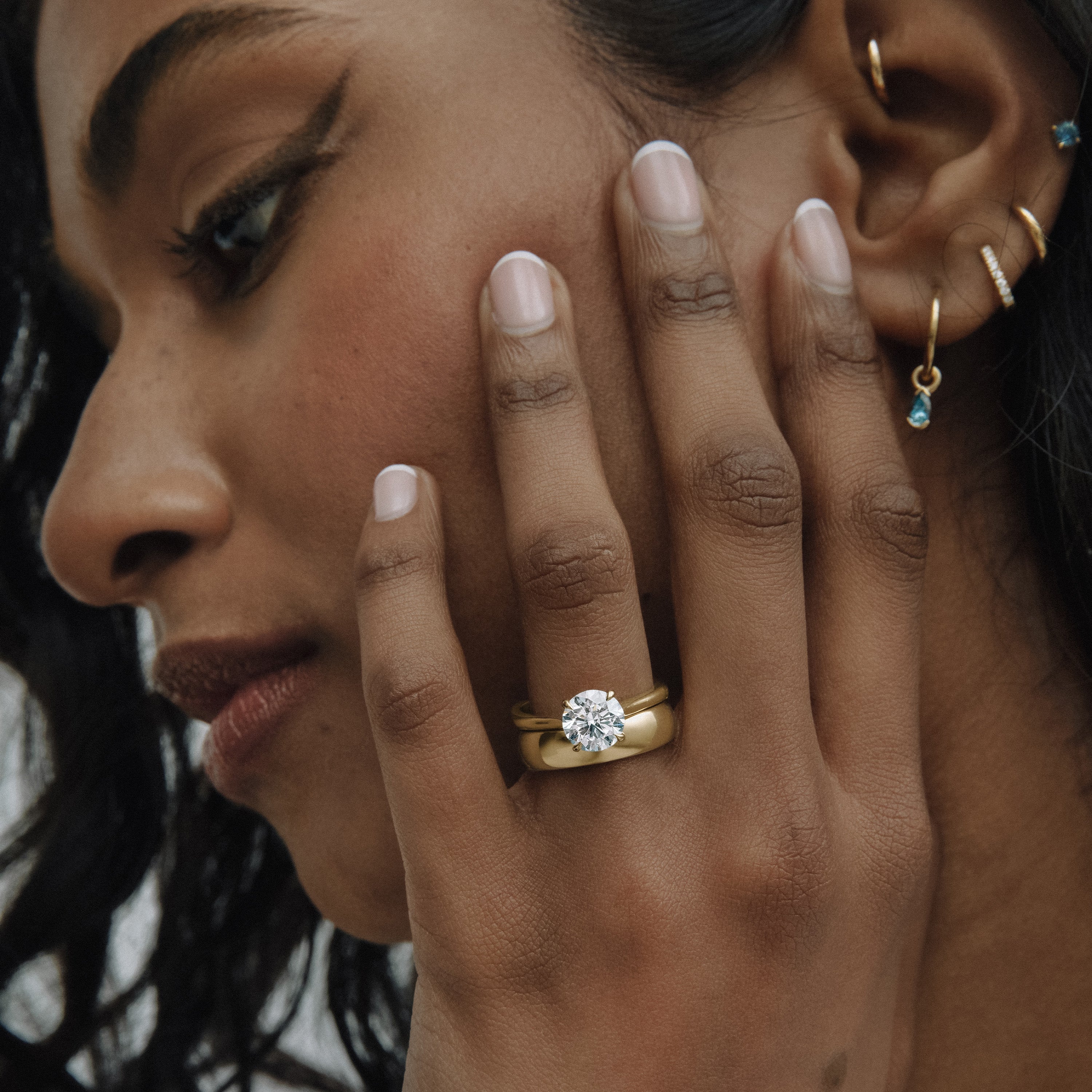 Barrel Wedding Band in Yellow Gold