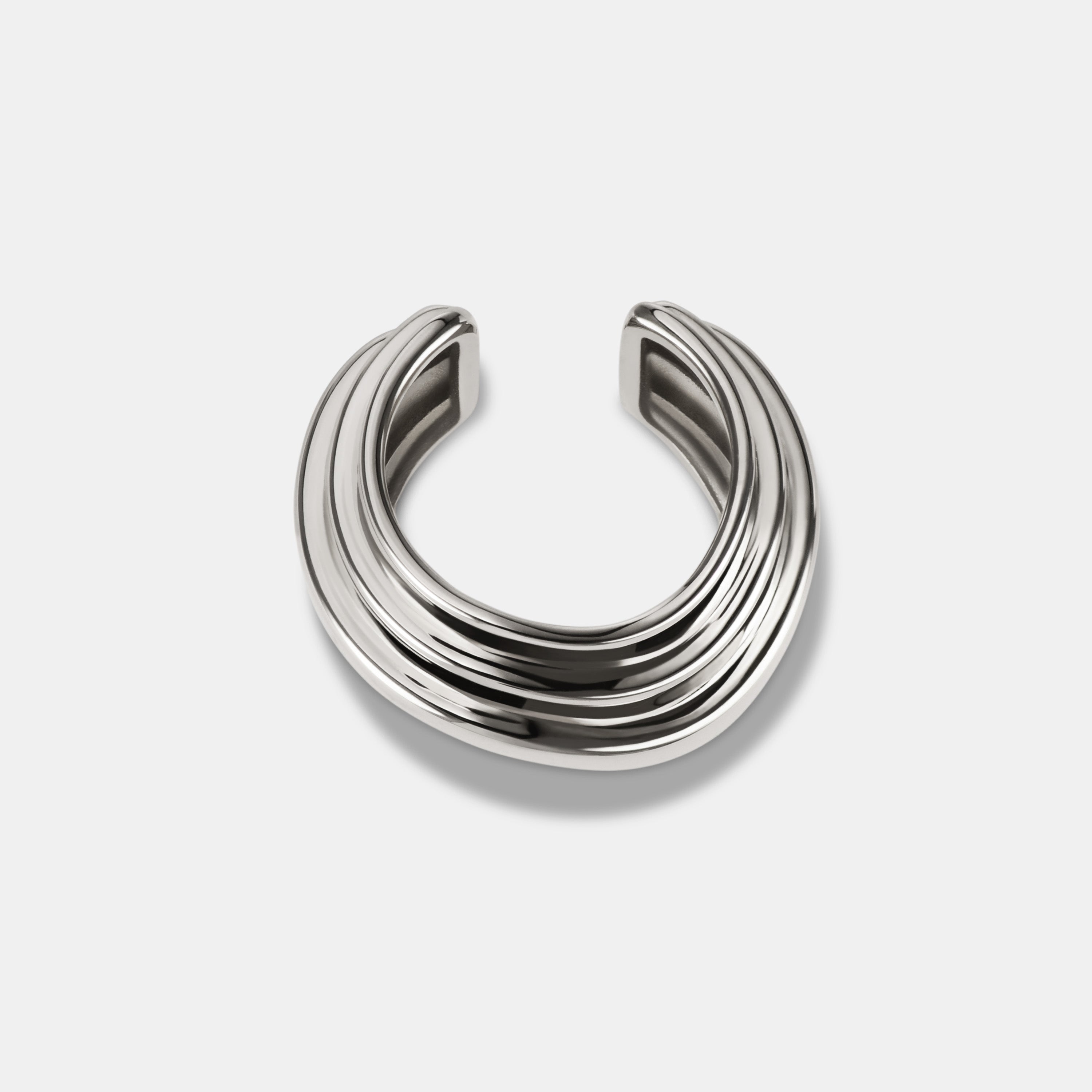 Contours Ear Cuff Diamond in 18 Karat White Gold