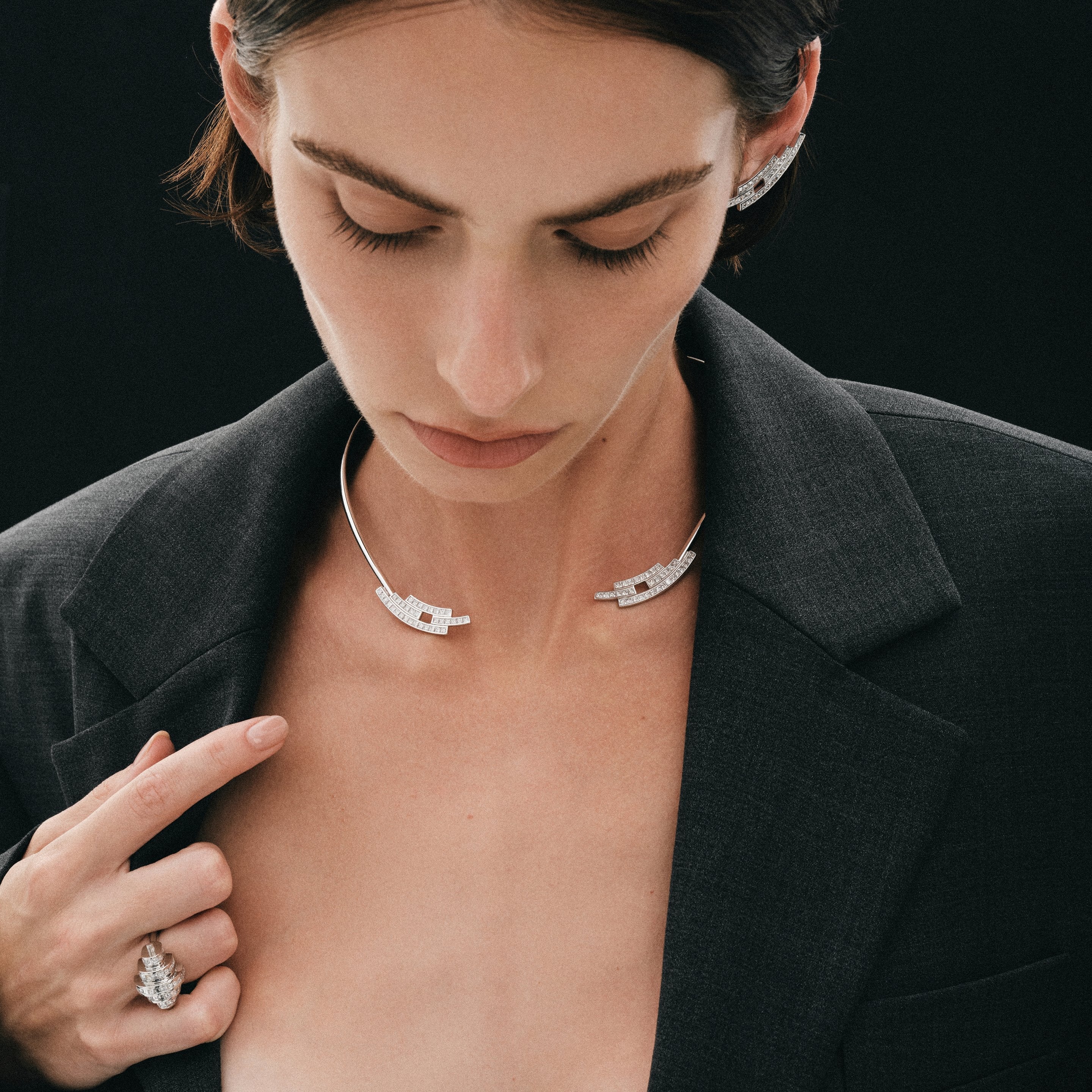 Interstellar Diamond Neck Cuff