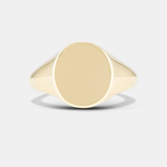 Oval Signet Ring in Yellow Gold