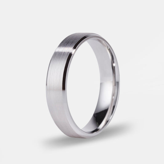 Bevelled Edge Band in Platinum